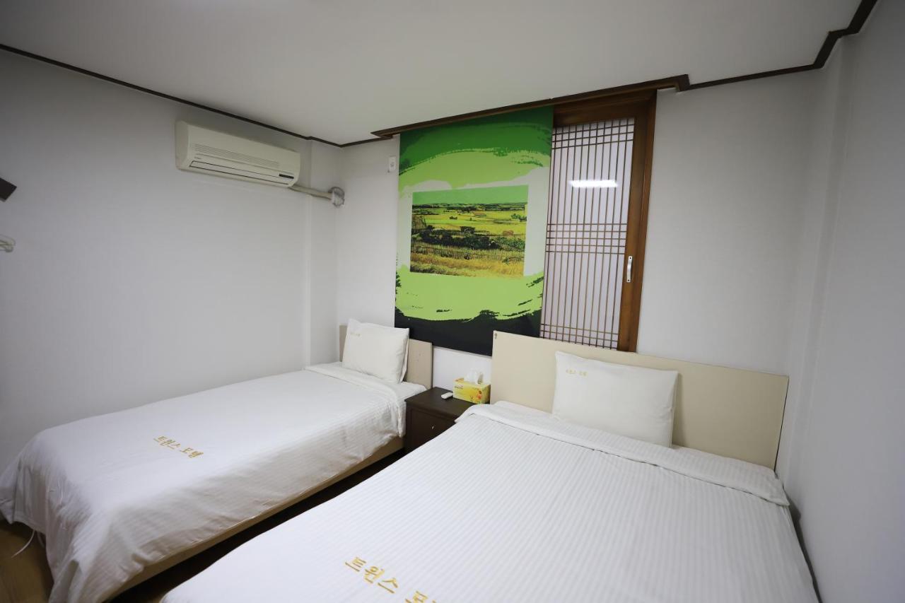 ג'גו Twins Hotel מראה חיצוני תמונה